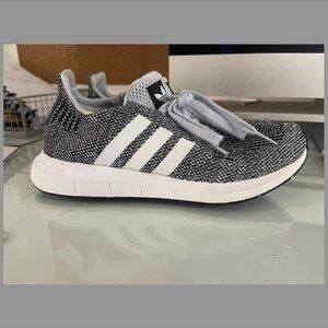 Adidas Kids Swift Run Sneakers | Size 5 | "Aero Blue" | AC8442